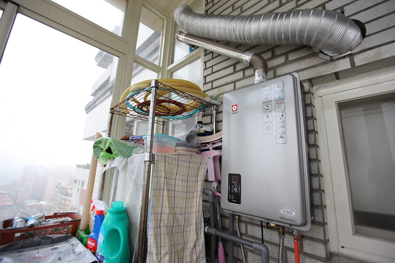 天氣冷 燃氣熱水器須保持屋內外通風