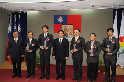 台北市表揚3家房仲提供交易資訊
